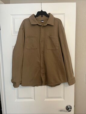 Women’s Old Navy Tan Button-Up Shacket